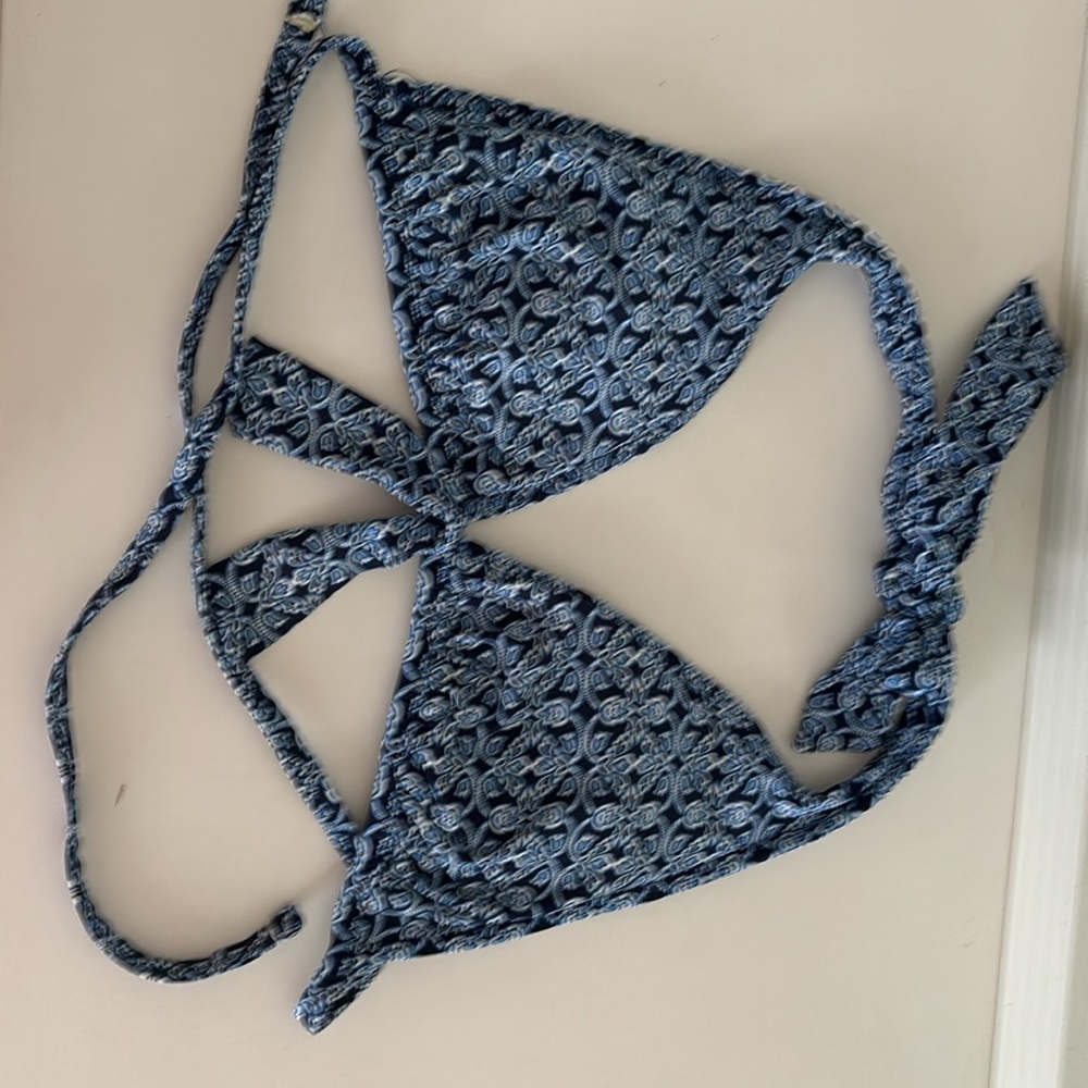 😀3 for $20😀 Tommy Bahama TOP only reversible ladies bikini